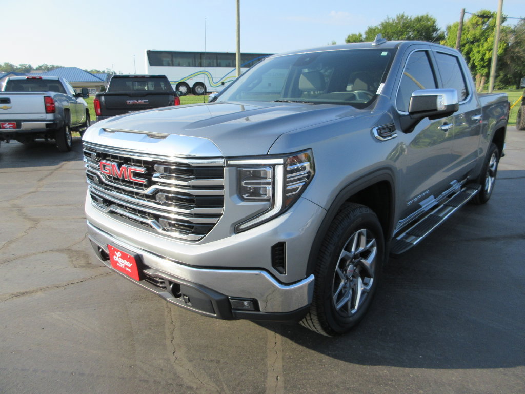 Certified 2023 GMC Sierra 1500 SLT w/ SLT Premium Package AWD/4WD image 14