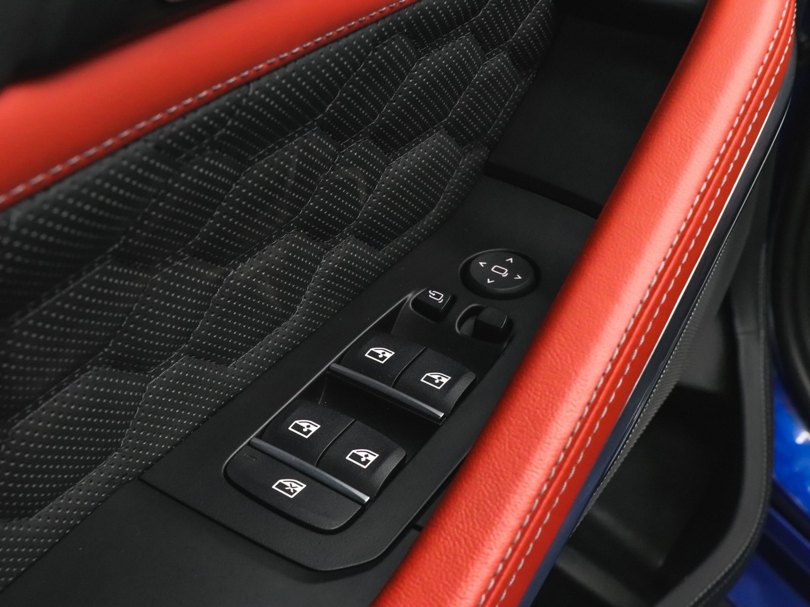 Used 2024 BMW X6 M Competition w/ Executive Package image 15