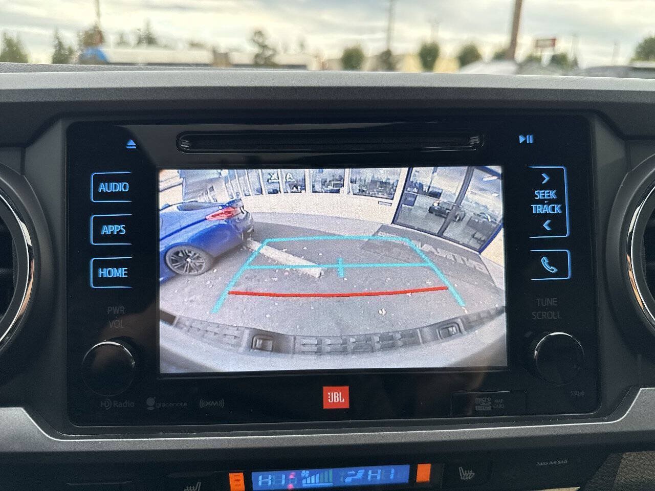 Used 2019 Toyota Tacoma TRD Sport AWD/4WD image 37