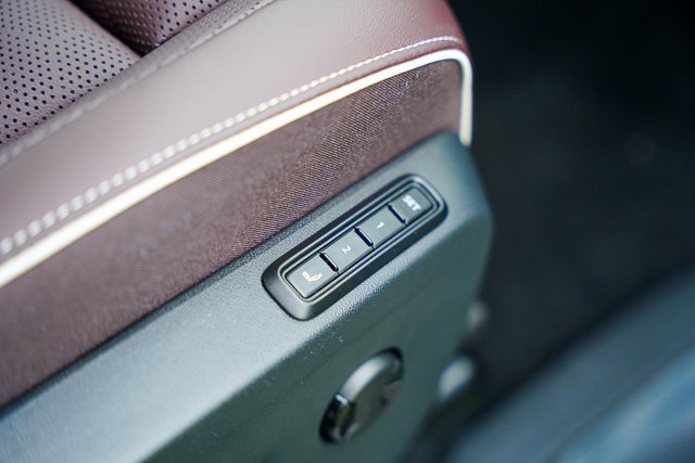 New 2025 Volkswagen ID. Buzz Pro S image 38