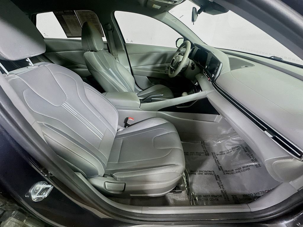 Used 2023 Hyundai Elantra SEL w/ Cargo Package image 12