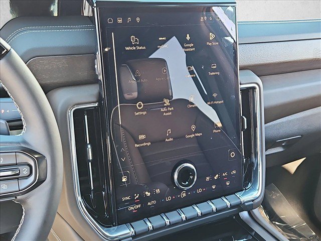 New 2026 GMC Yukon Denali Ultimate w/ LPO, Get Active Package AWD/4WD image 12