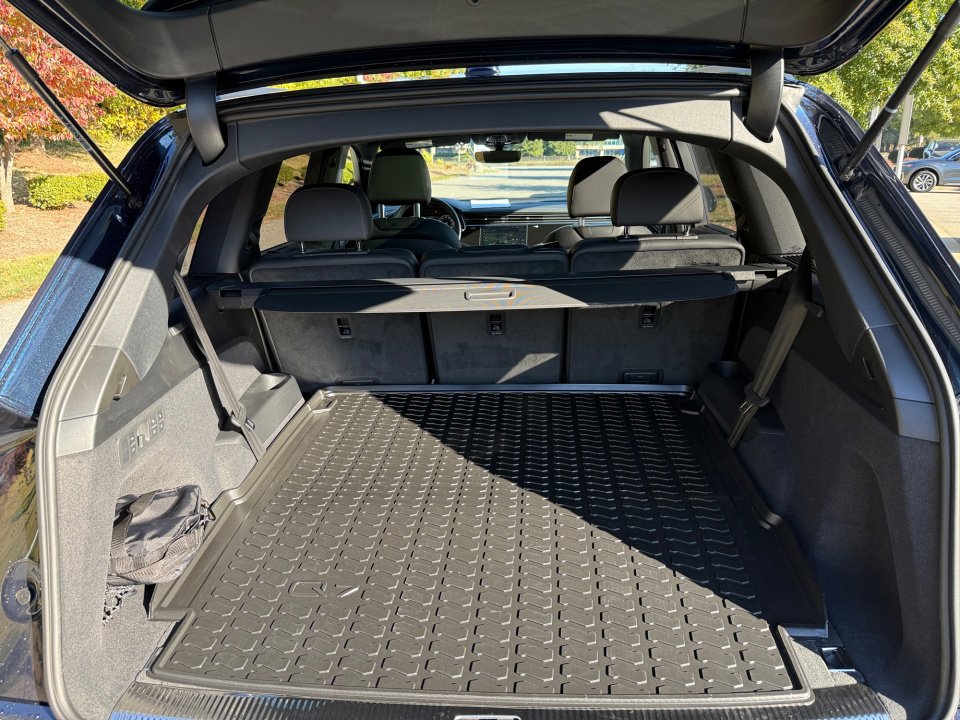 Used 2025 Audi Q7 3.0T Prestige image 15