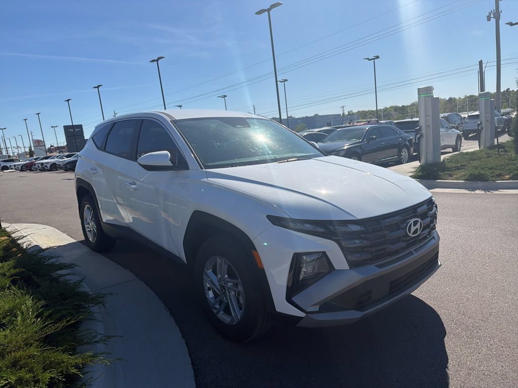 Certified 2026 Hyundai Tucson SE AWD/4WD image 3