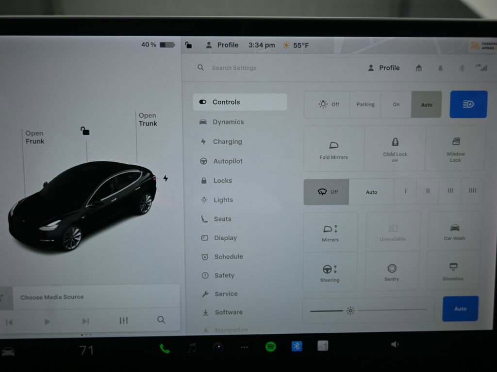 Used 2018 Tesla Model 3 Mid Range image 12