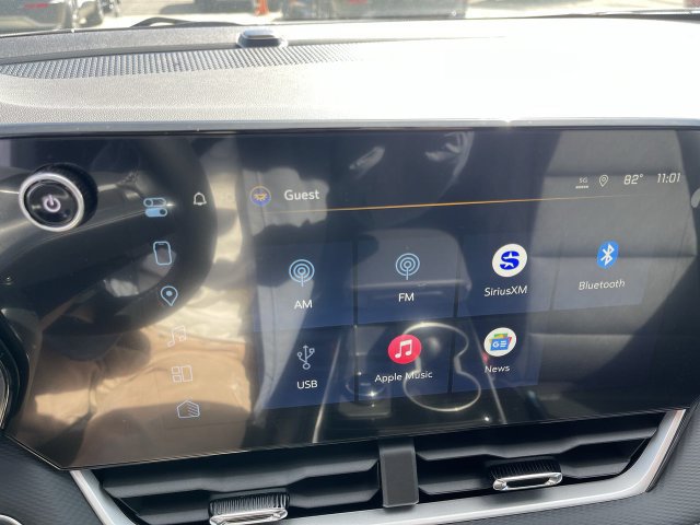 New 2027 Chevrolet Equinox LT w/ Convenience Package II FWD image 16