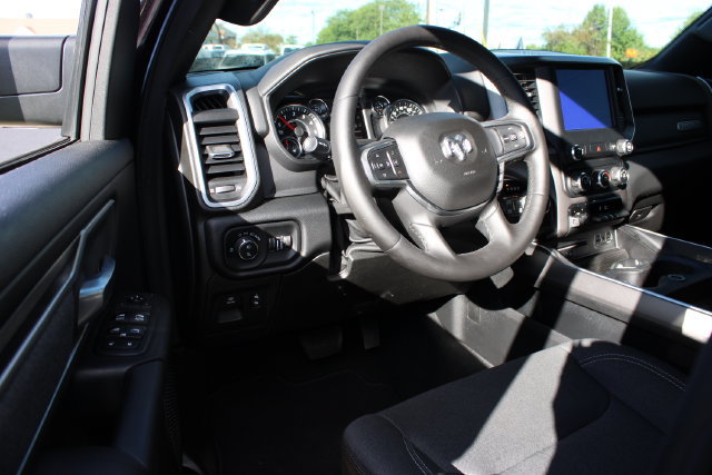 Used 2019 RAM 1500 Big Horn AWD/4WD image 14