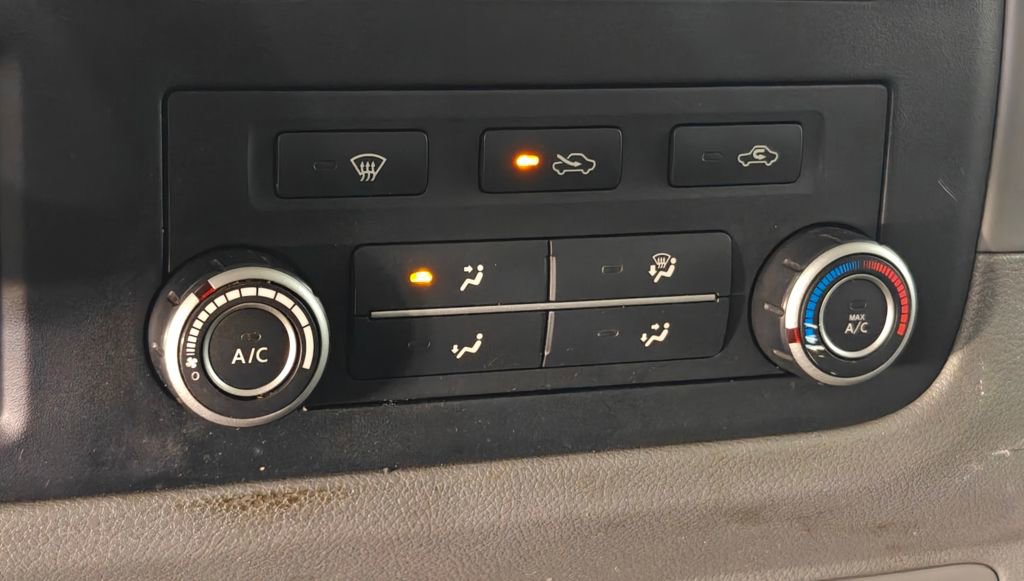 Used 2020 Nissan NV 2500 SV image 12