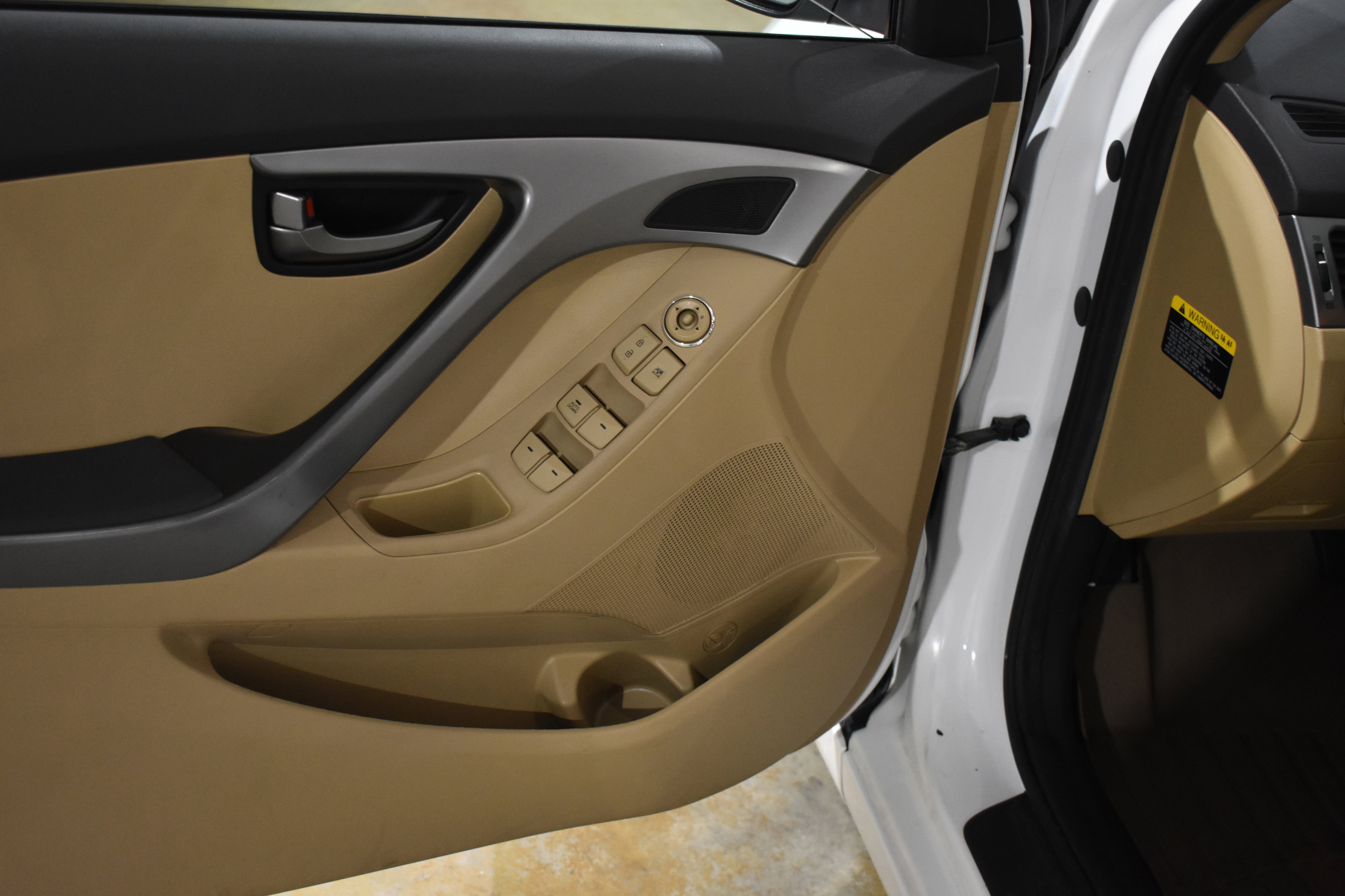 Used 2013 Hyundai Elantra GLS image 14