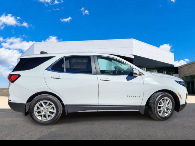 Used 2024 Chevrolet Equinox LT w/ LPO, Floor Liner Package FWD image 10