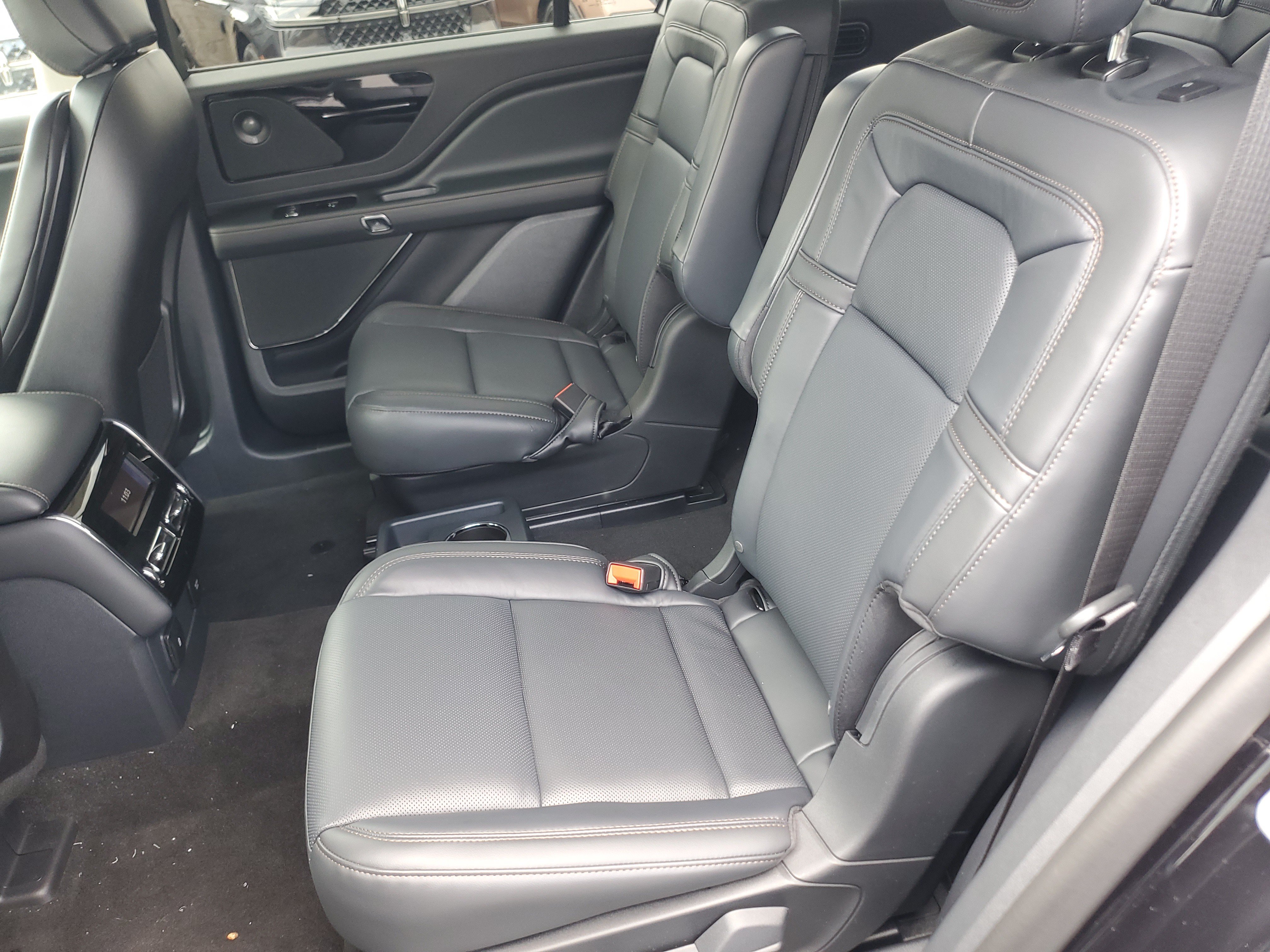 New 2026 Lincoln Aviator Reserve w/ Jet Appearance Package AWD/4WD image 26