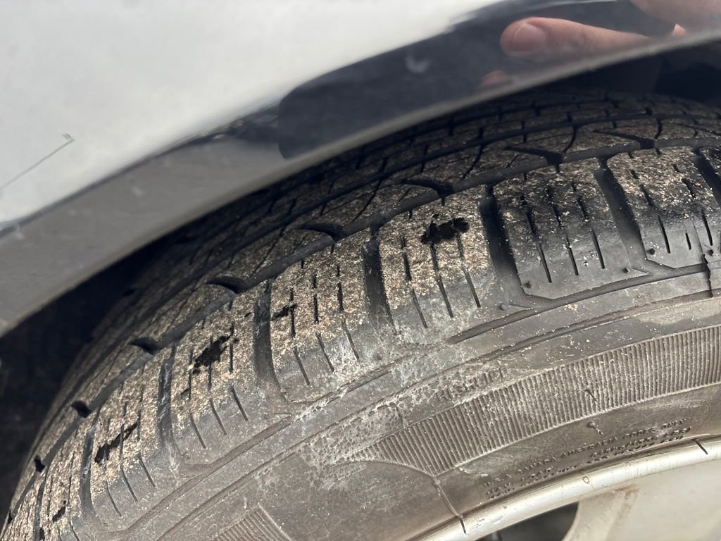 Used 2003 BMW 325i Sedan image 26