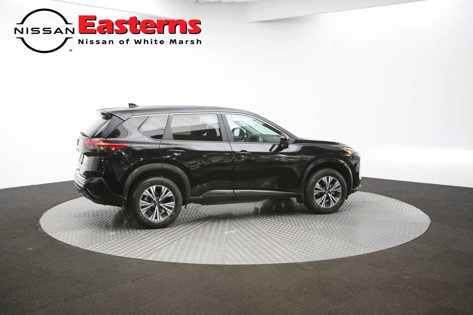 Used 2023 Nissan Rogue SV image 41