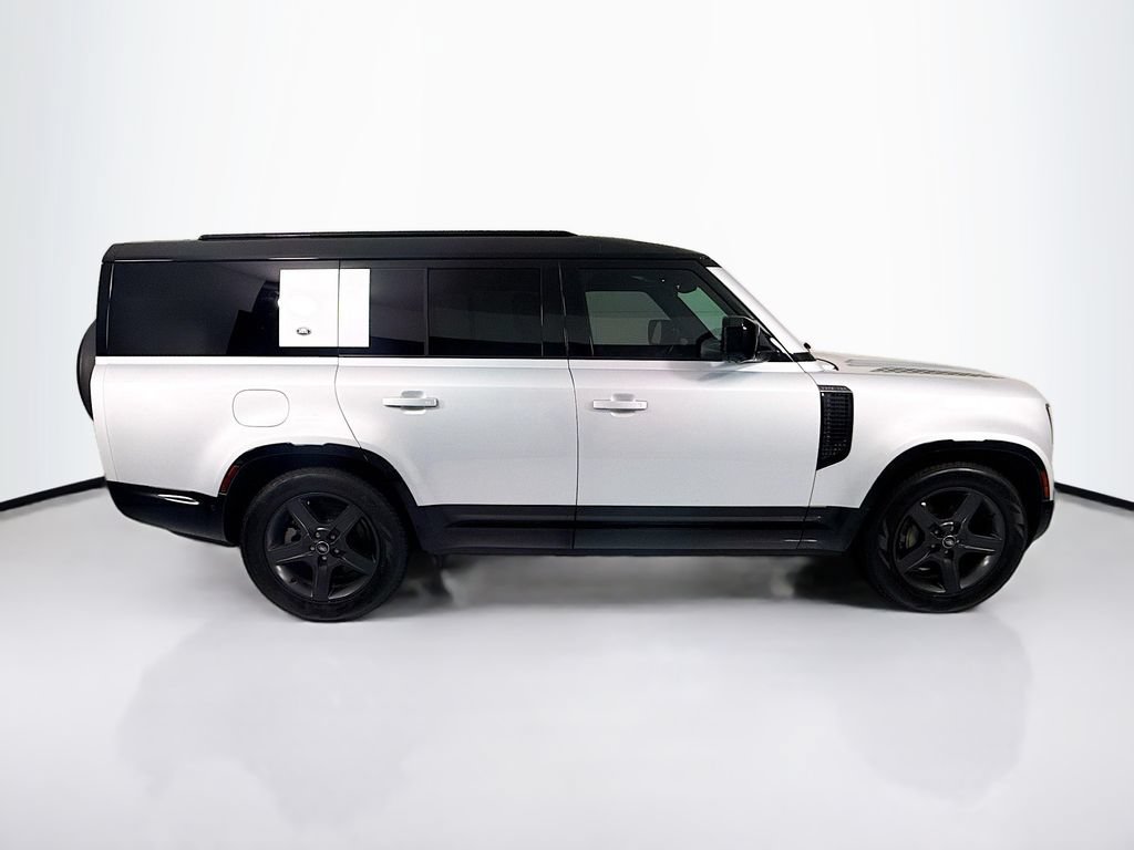Certified 2023 Land Rover Defender 130 X-Dynamic SE AWD/4WD image 4