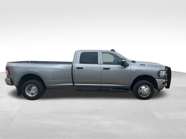Used 2024 RAM 3500 Tradesman w/ Chrome Appearance Group AWD/4WD image 2