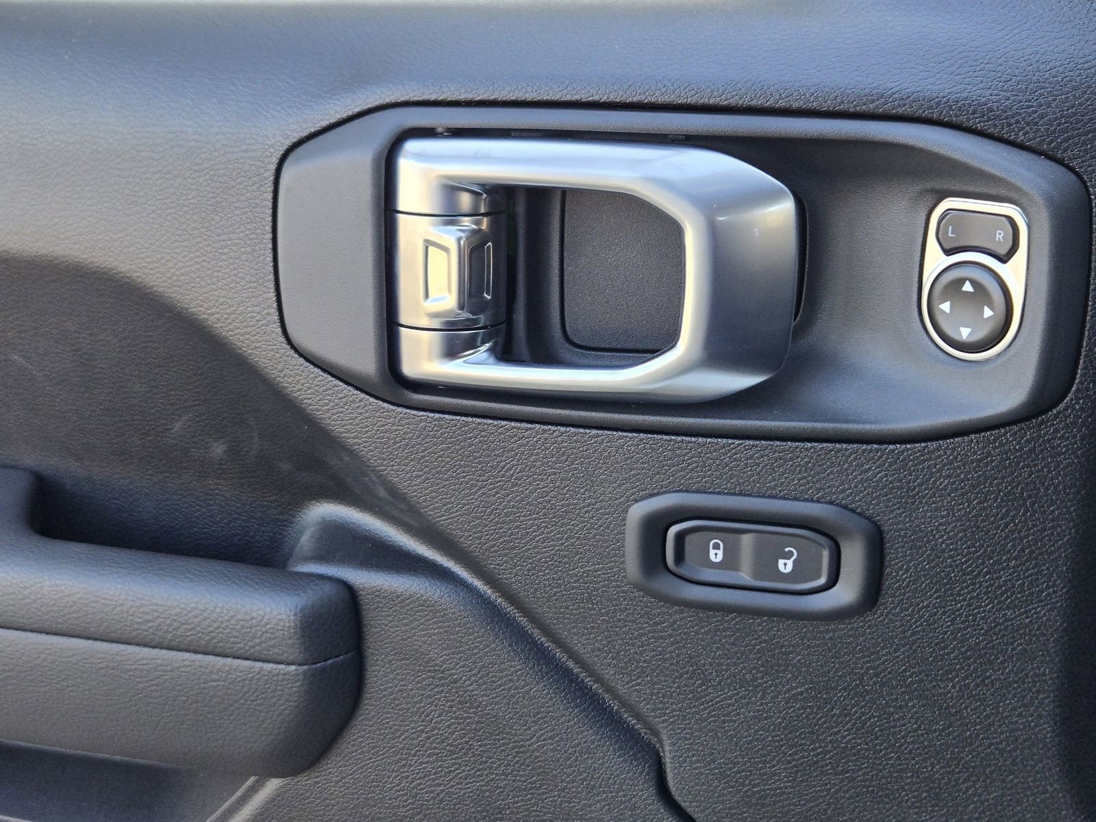 New 2026 Jeep Wrangler Unlimited Sport image 22