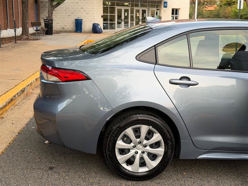 Used 2025 Toyota Corolla LE FWD image 8