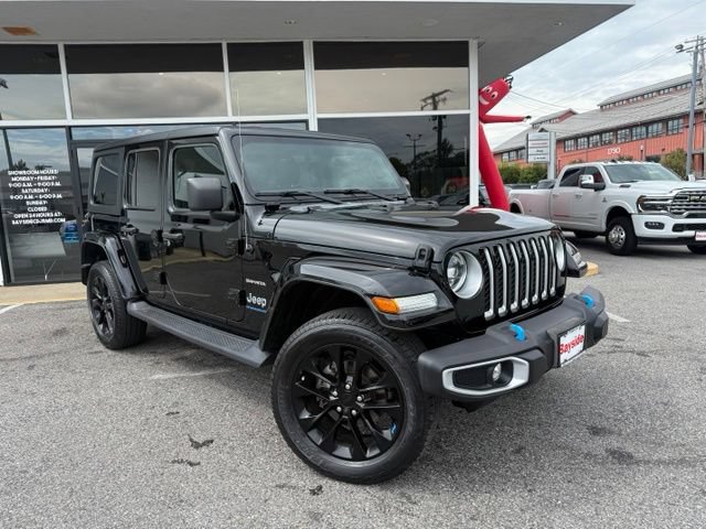 Used 2023 Jeep Wrangler Unlimited Sahara AWD/4WD image 2