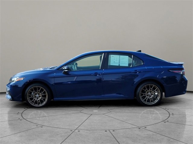 Used 2024 Toyota Camry SE image 3