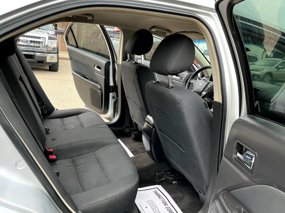 Used 2012 Ford Fusion SE FWD image 18