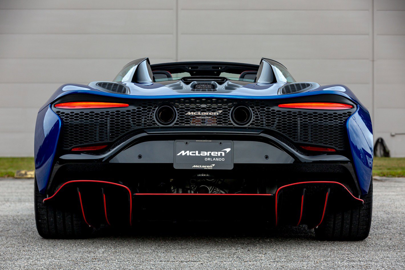 New 2025 McLaren Artura Spider image 10
