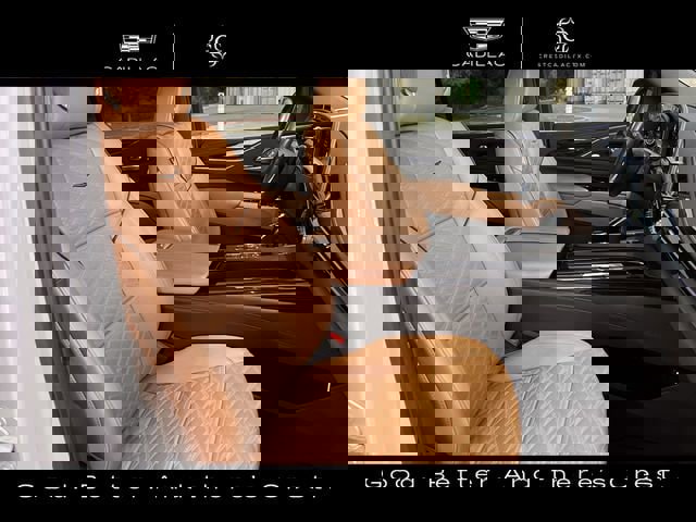 Used 2023 Cadillac Escalade Premium Luxury image 26