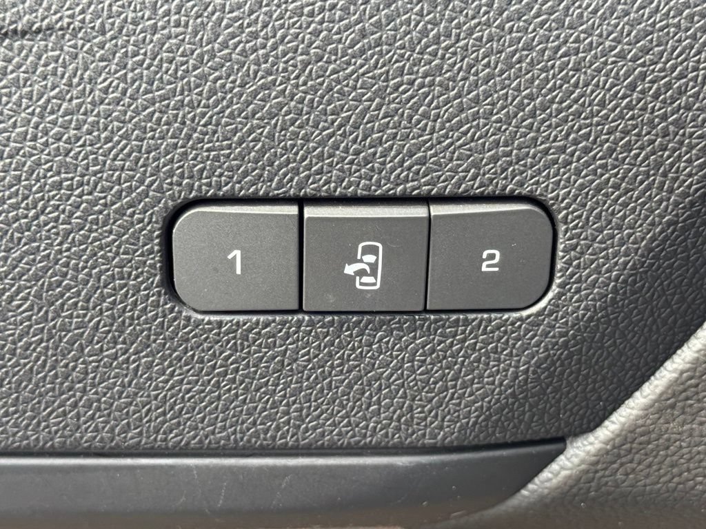 Used 2017 GMC Acadia Limited SLT FWD image 19