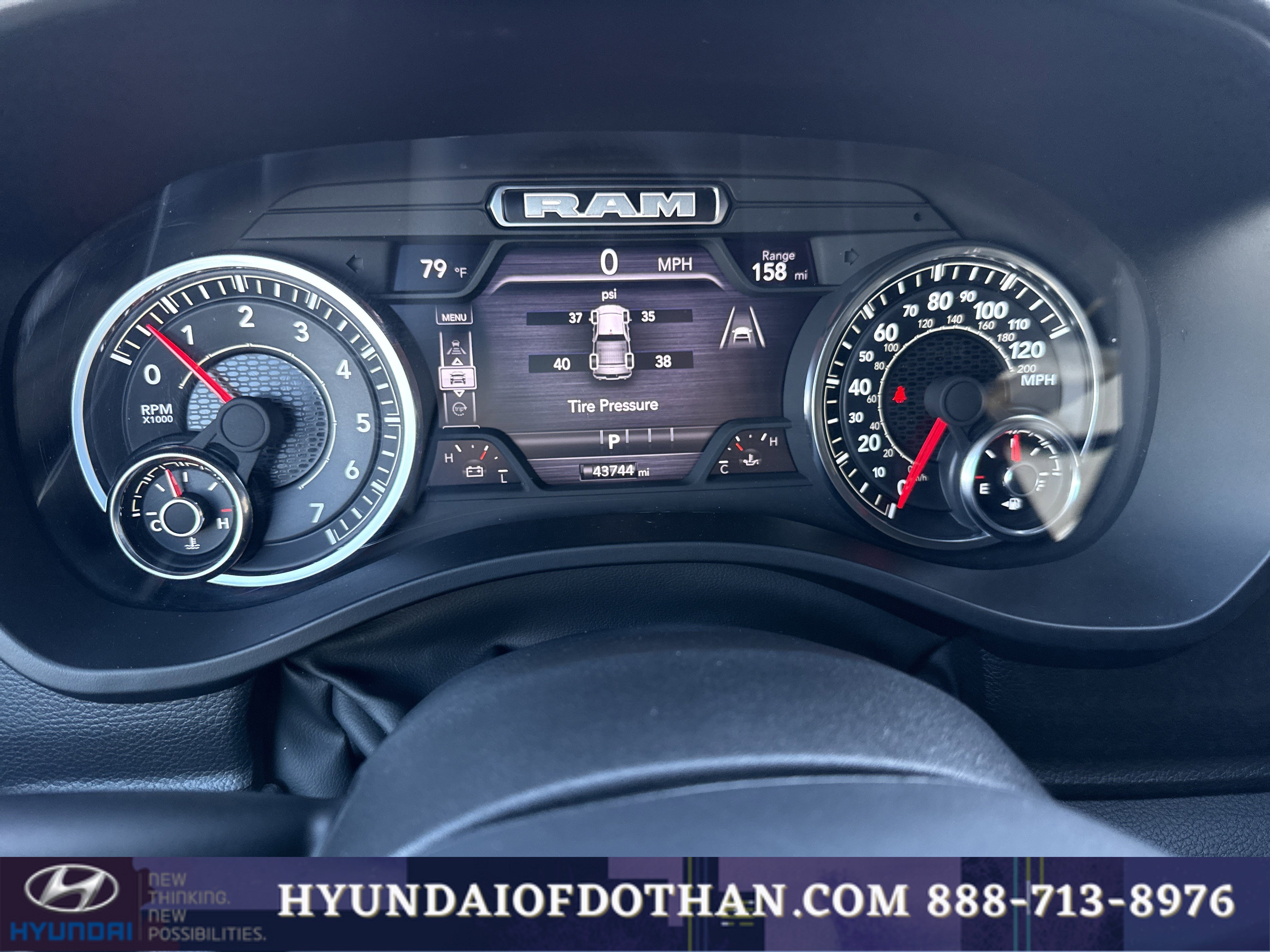 Used 2025 RAM 1500 Laramie image 9