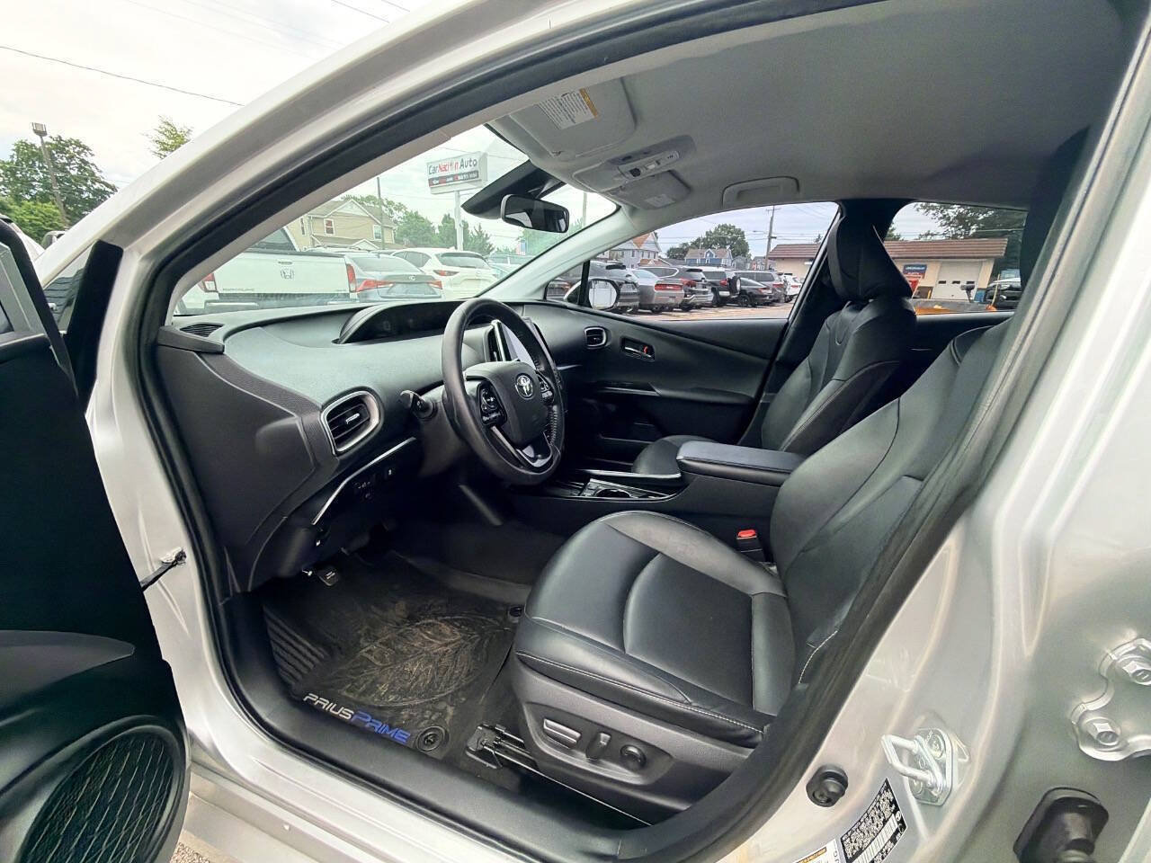 Used 2020 Toyota Prius Prime XLE FWD image 48