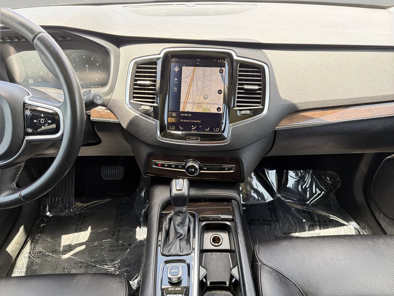 Used 2017 Volvo XC90 T6 Momentum w/ Vision Package AWD/4WD image 14