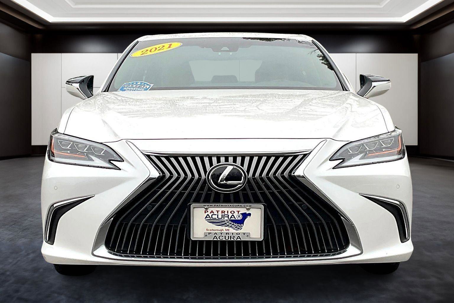 Used 2021 Lexus ES 250 w/ Luxury Package image 3