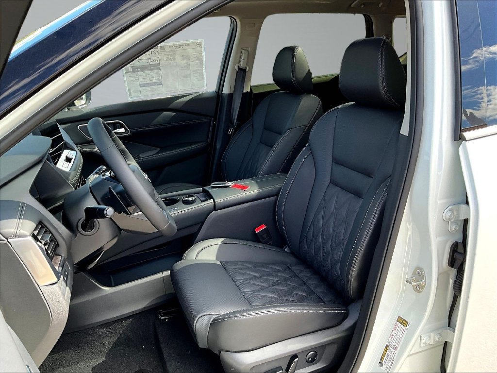 New 2026 Nissan Rogue Platinum w/ Platinum Premium Package AWD/4WD image 28