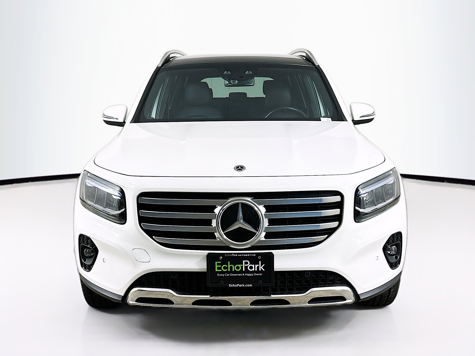 Used 2024 Mercedes-Benz GLB 250 4MATIC image 2