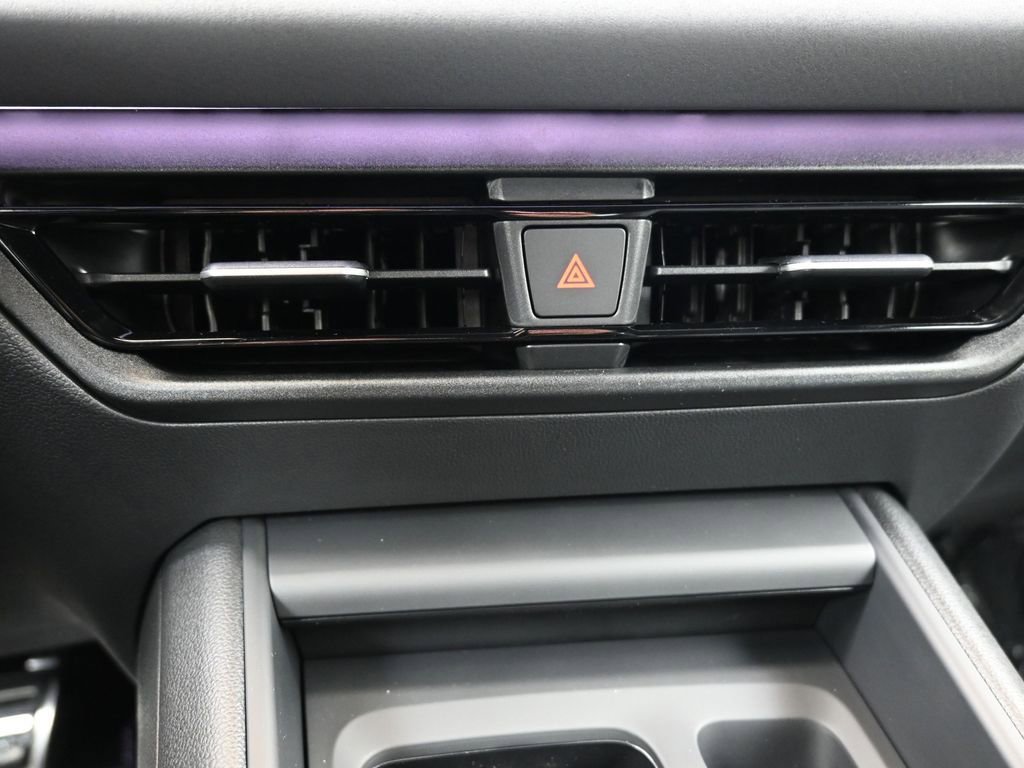 New 2026 Volkswagen Tiguan SE R-Line image 32