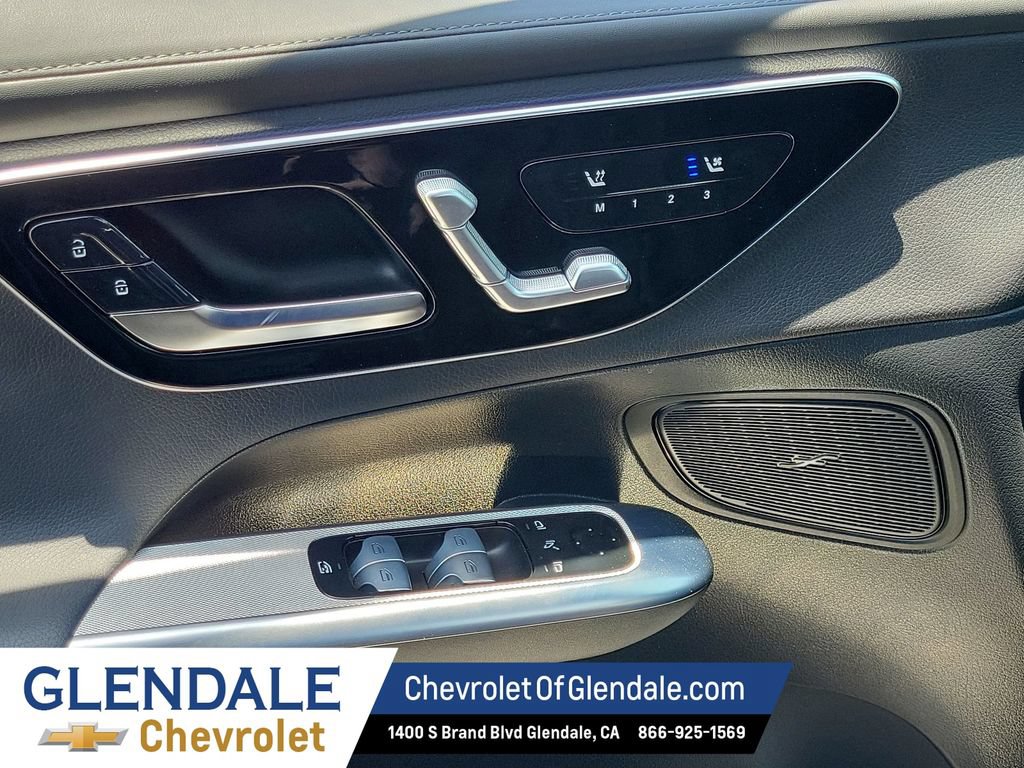 Used 2025 Mercedes-Benz GLC 300 image 30