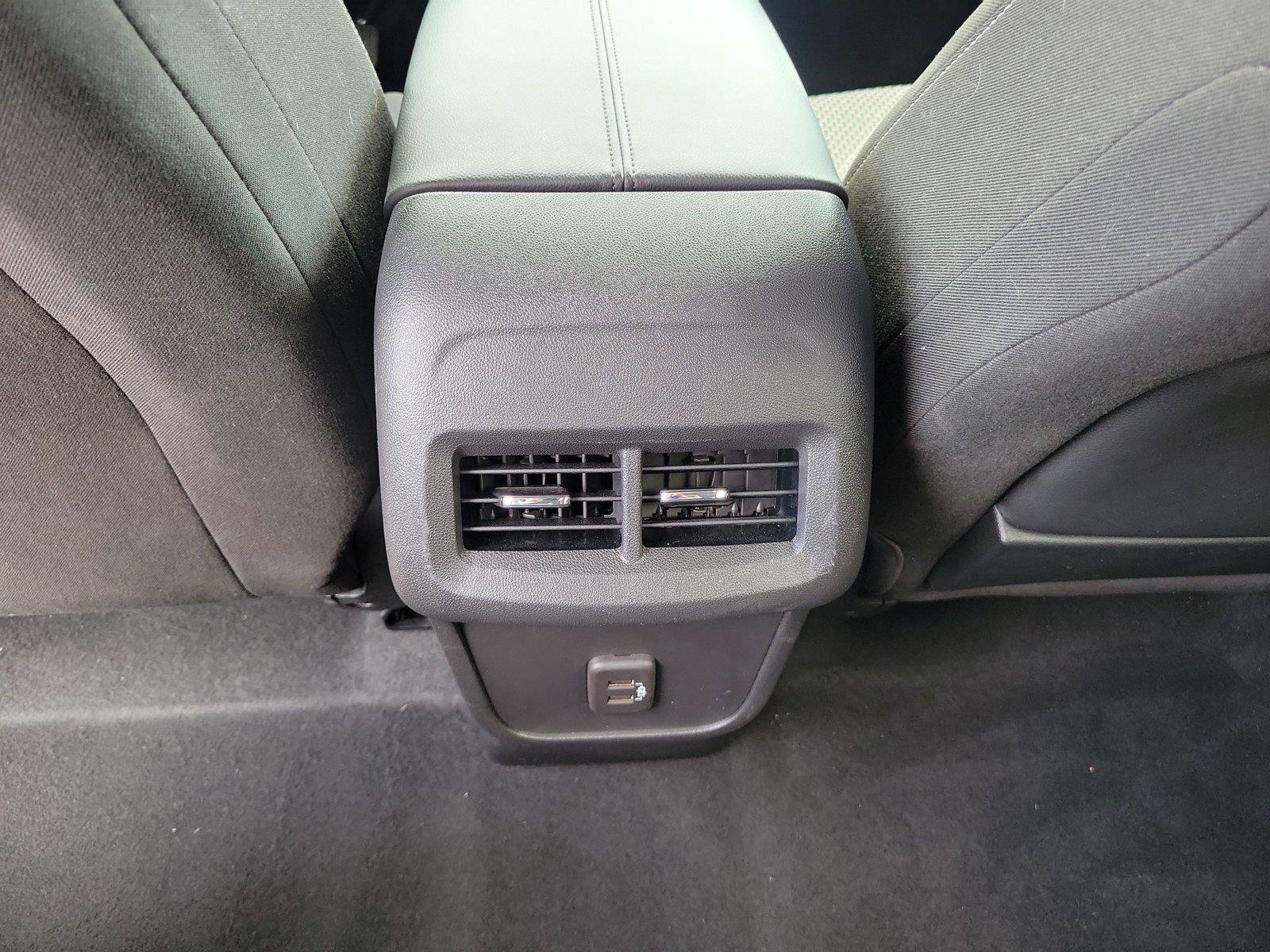 Used 2023 GMC Terrain SLE w/ Driver Convenience Package FWD image 11