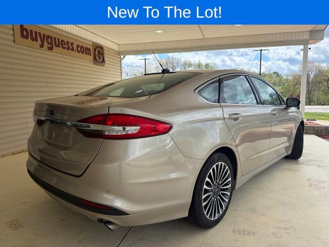 Used 2017 Ford Fusion SE w/ Fusion SE Technology Package FWD image 9