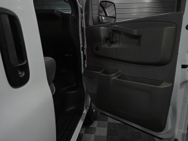 Used 2021 GMC Savana 2500 w/ Driver Convenience Package image 31