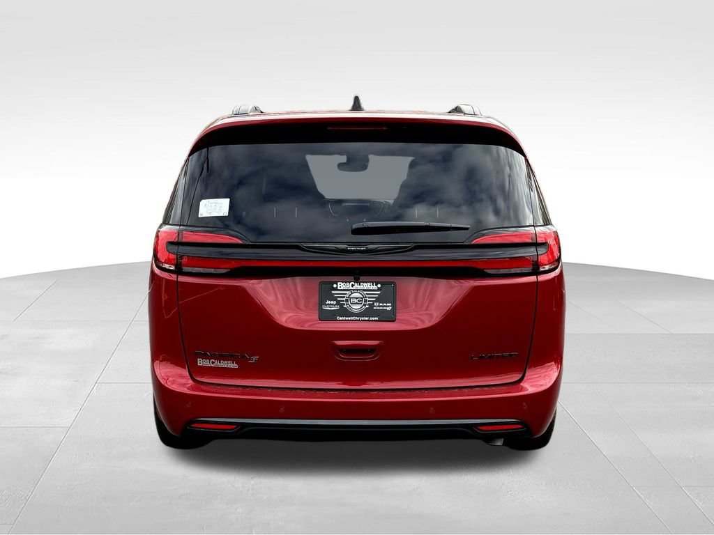 New 2026 Chrysler Pacifica Limited w/ Uconnect Theater Family Group FWD image 6
