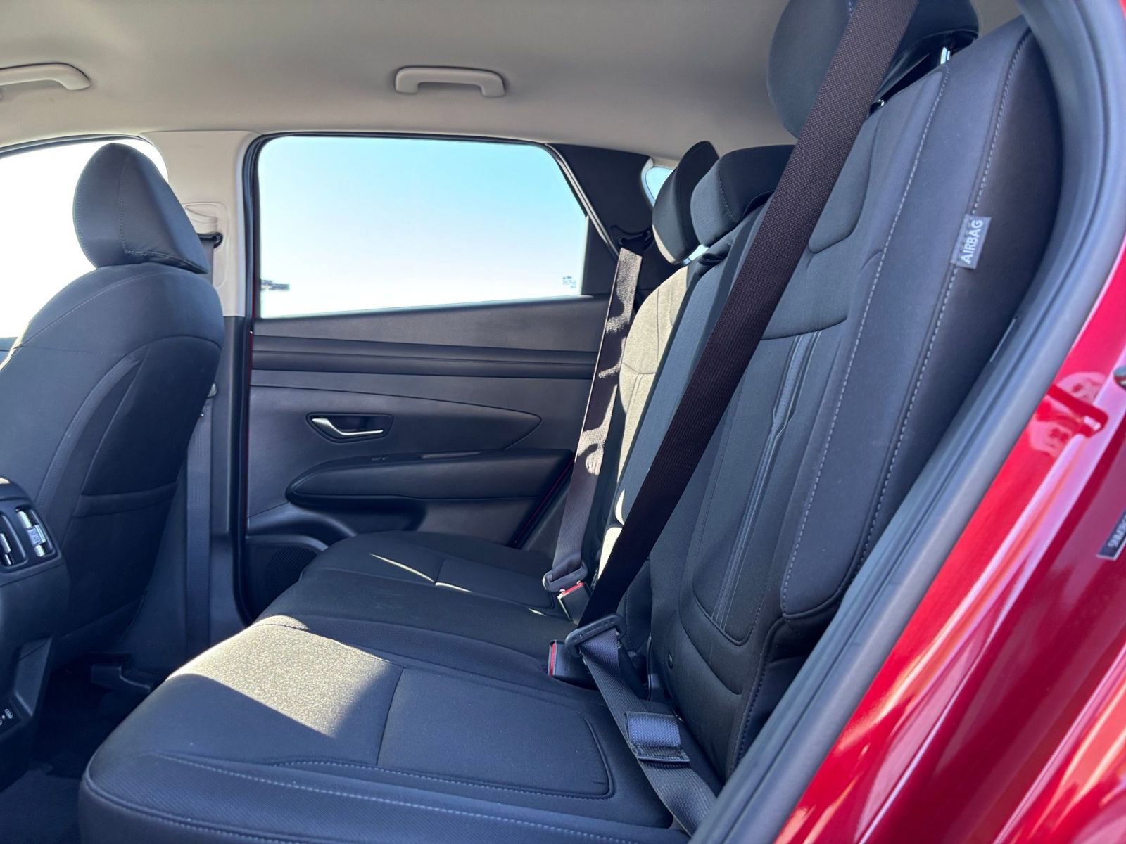 Used 2025 Hyundai Tucson SEL AWD/4WD image 28