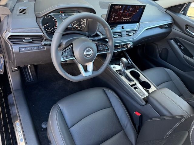 New 2025 Nissan Altima 2.5 SL AWD/4WD image 11