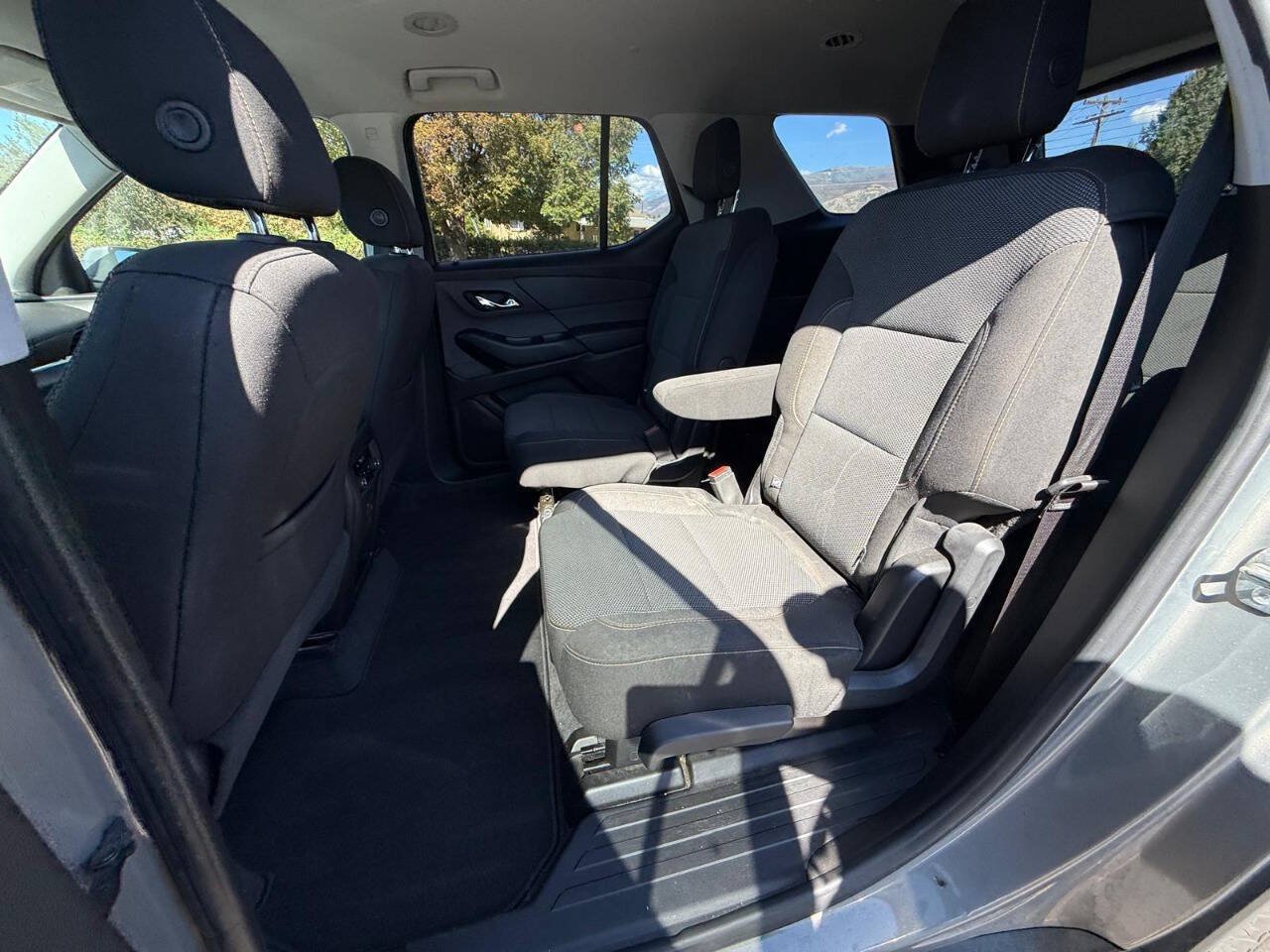 Used 2018 Chevrolet Traverse LT AWD/4WD image 11