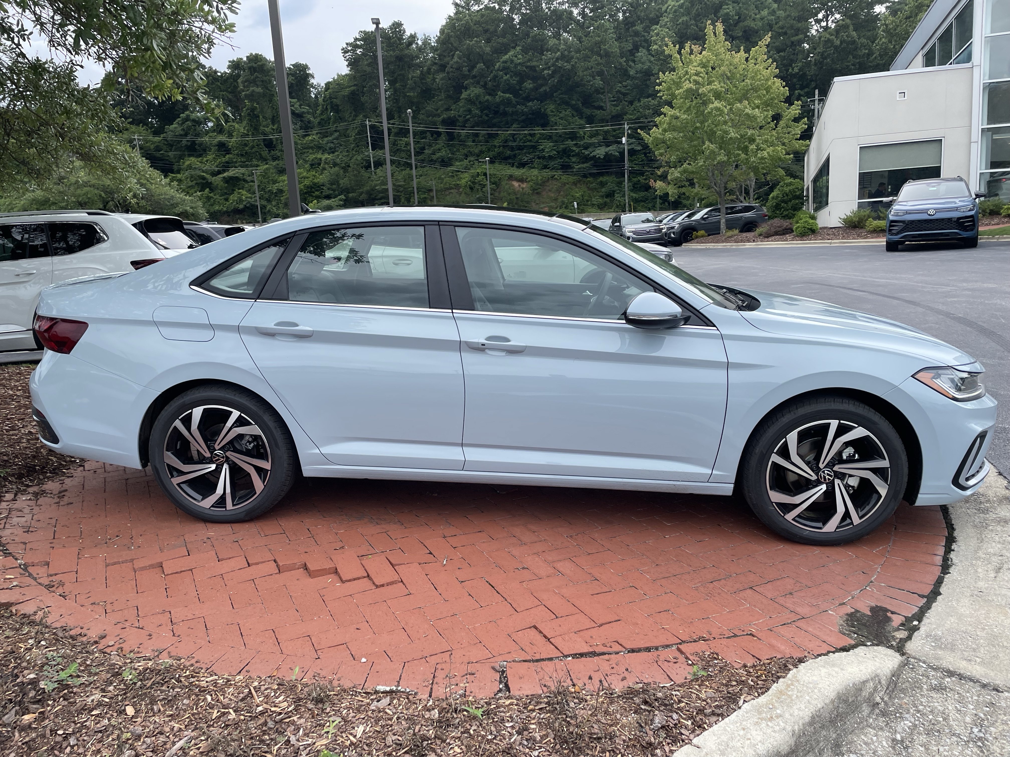 New 2026 Volkswagen Jetta SEL FWD image 4