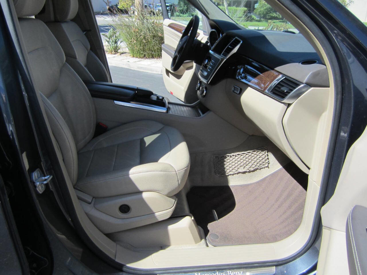 Used 2012 Mercedes-Benz ML 350 ML 350 AWD 4MATIC 4dr SUV image 23