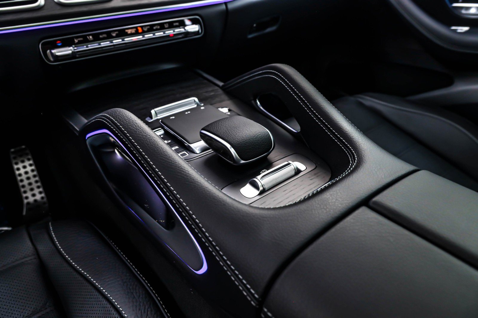 New 2026 Mercedes-Benz GLS 580 4MATIC image 6