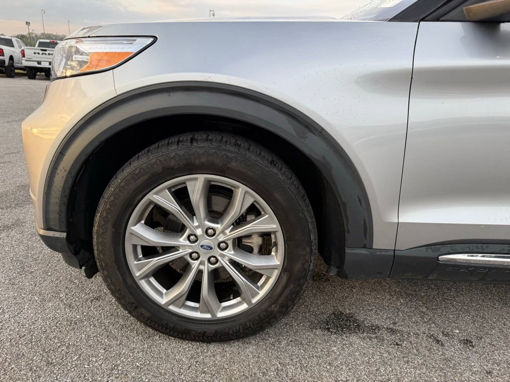 Used 2021 Ford Explorer Limited w/ Equipment Group 301A image 24