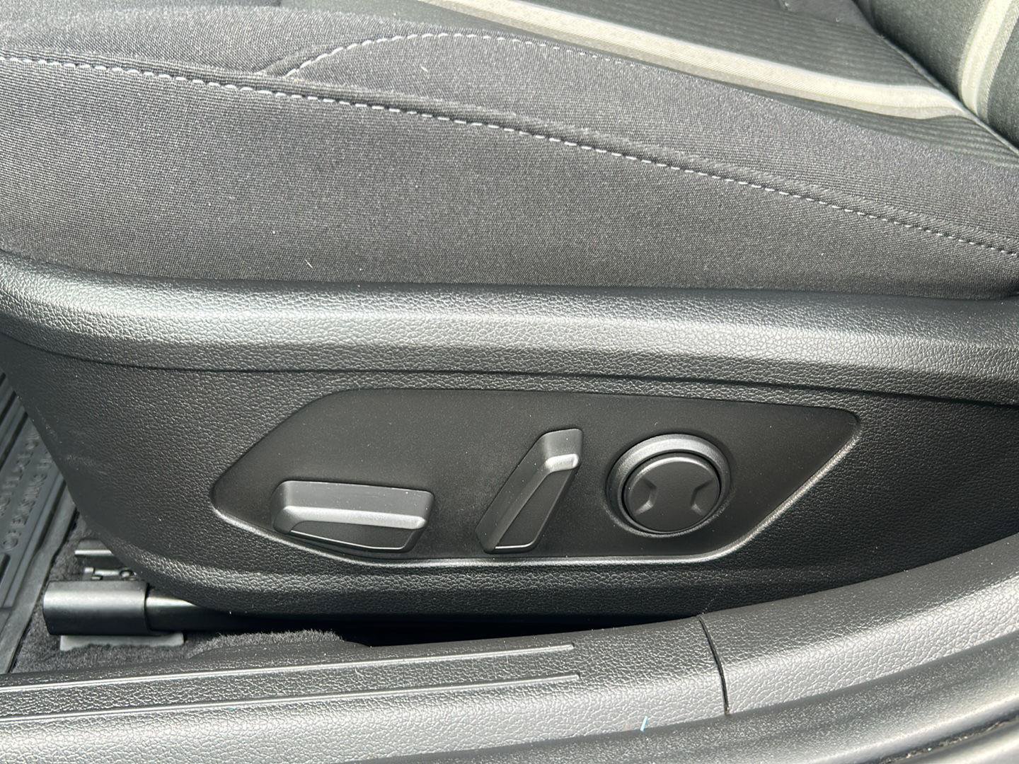 Certified 2023 Hyundai Sonata SEL w/ Convenience Package FWD image 14