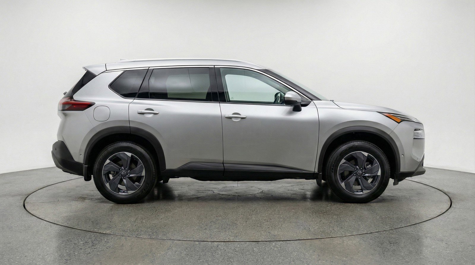 Used 2025 Nissan Rogue SV FWD image 11