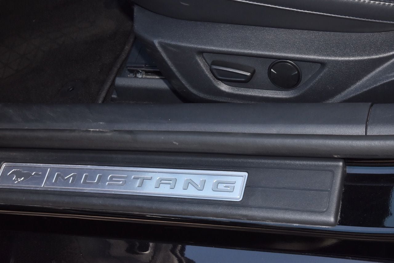 Used 2025 Ford Mustang Premium RWD image 31