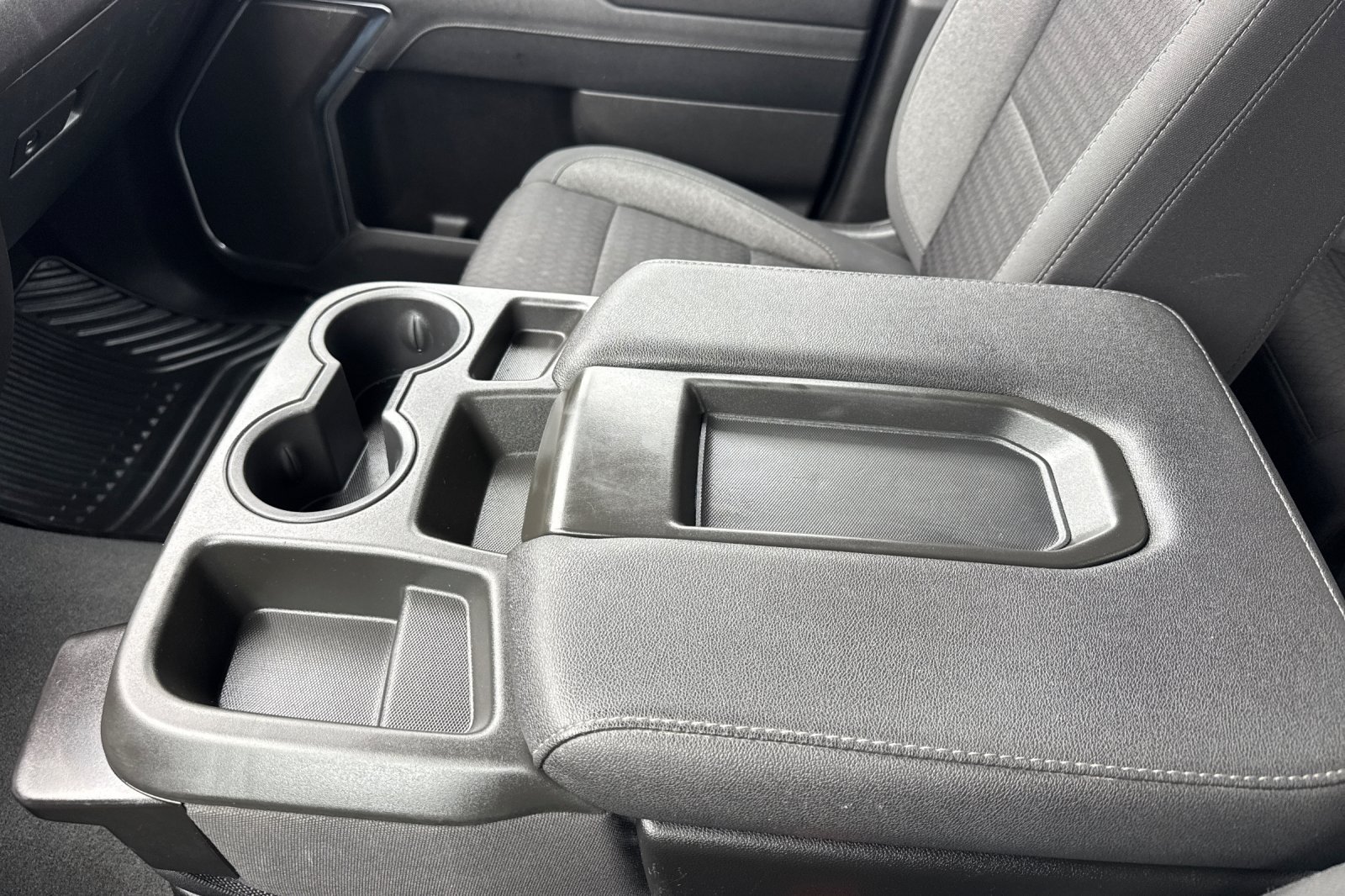 Used 2023 Chevrolet Silverado 1500 LT AWD/4WD image 32